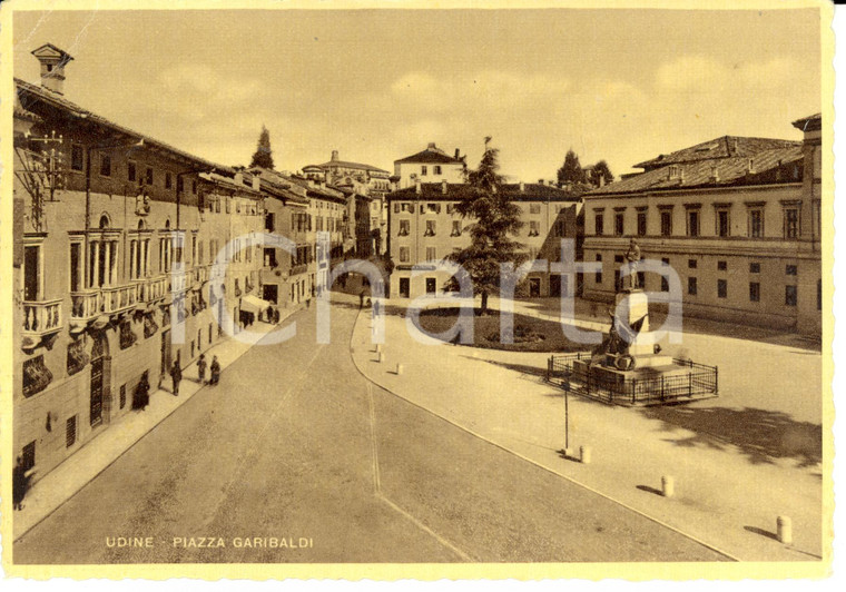 1953 UDINE Veduta di piazza GARIBALDI *Cartolina FG VG