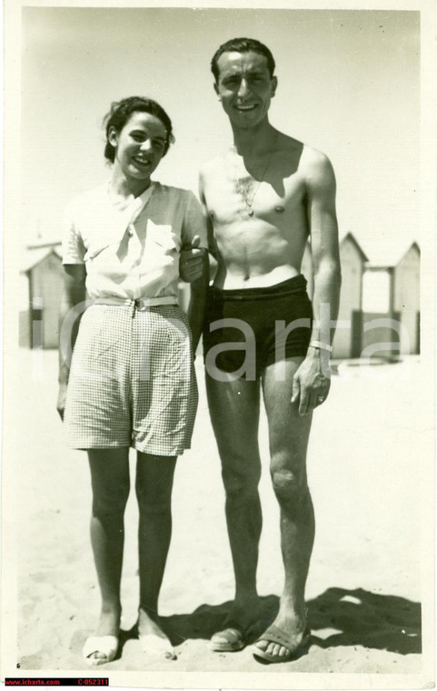 1940 circa CESENATICO (FC) Carlo CERESOLI con la moglie