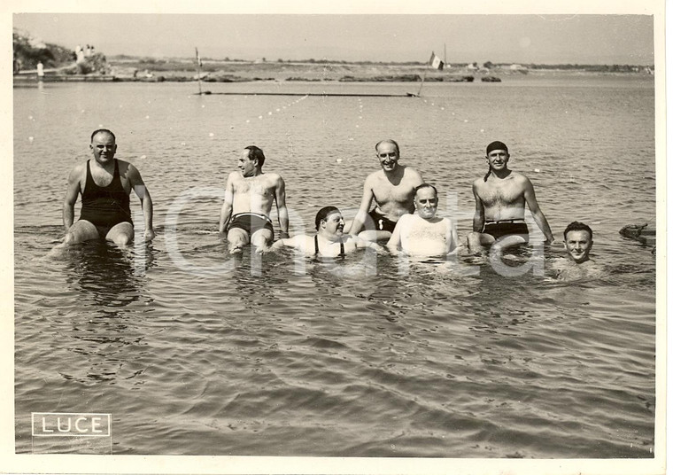 1937 ROMA? Achille STARACE riposa dopo una nuotata FOTO