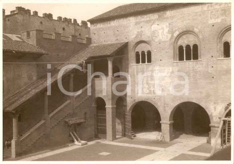 1930 ca MILANO Un cortile del Castello Sforzesco *Fotografia artistica