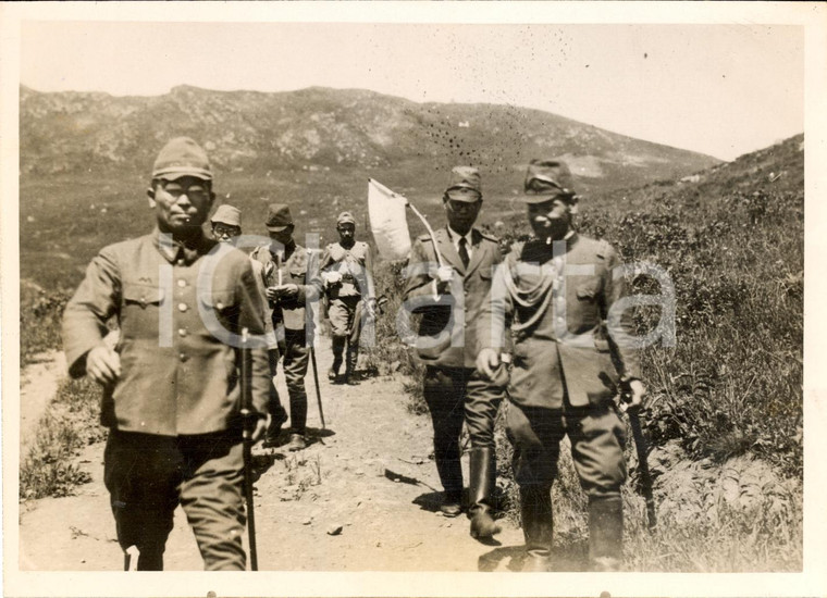 1938 CHANG-KU-FENG (CINA) Soldati nipponici su colline bombardate da russi *Foto