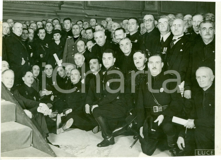 1936 ROMA Benito MUSSOLINI consegna diplomi a dirigenti industriali *FOTO