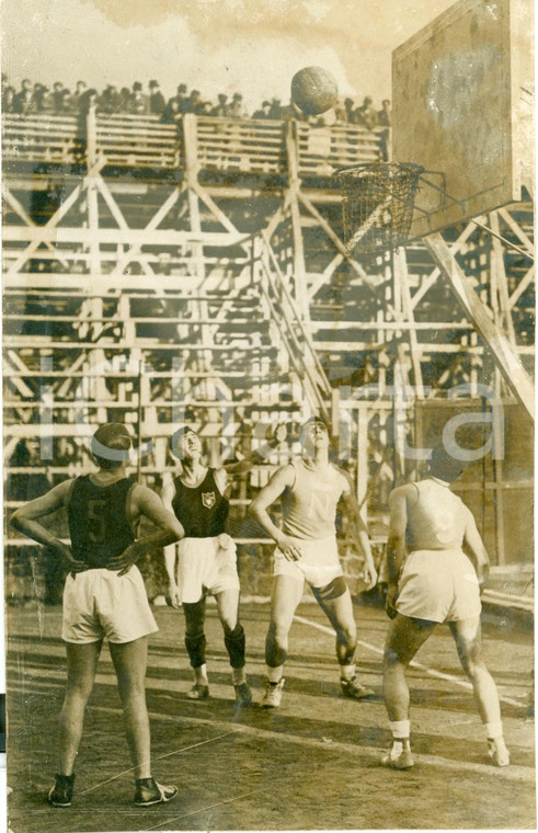 1935 NAPOLI Pallacanestro Partita tra NAPOLI e BORLETTI MILANO *Fotografia