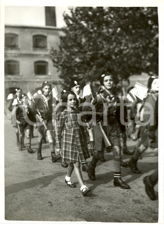 1938 MILANO Partenza BALILLA e AVANGUARDISTI per il campo di ASIAGO *Foto