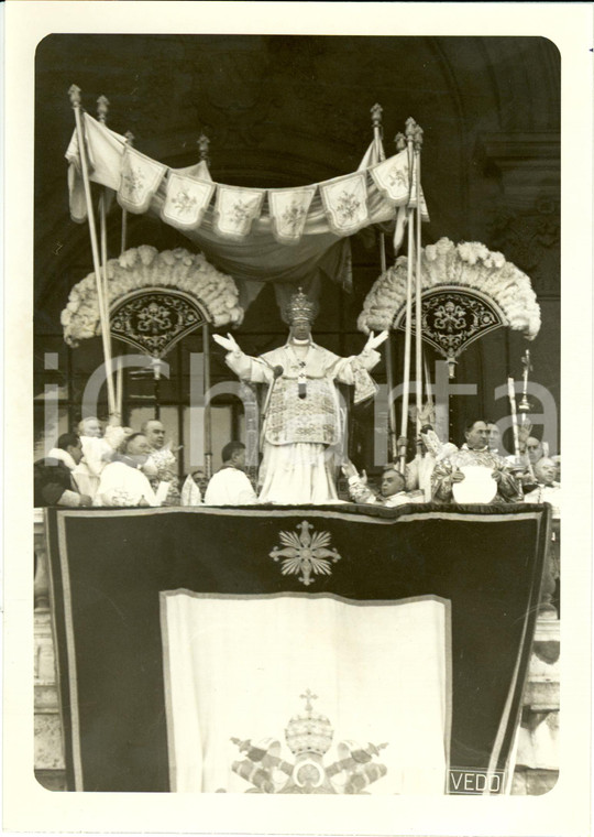 1939 CITTA' DEL VATICANO Palazzo LATERANENSE Papa PIO XII benedice la folla Foto