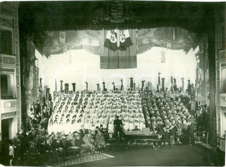 1932 MILANO TEATRO DAL VERME Coro Balilla e Piccole Italiane *Fotografia