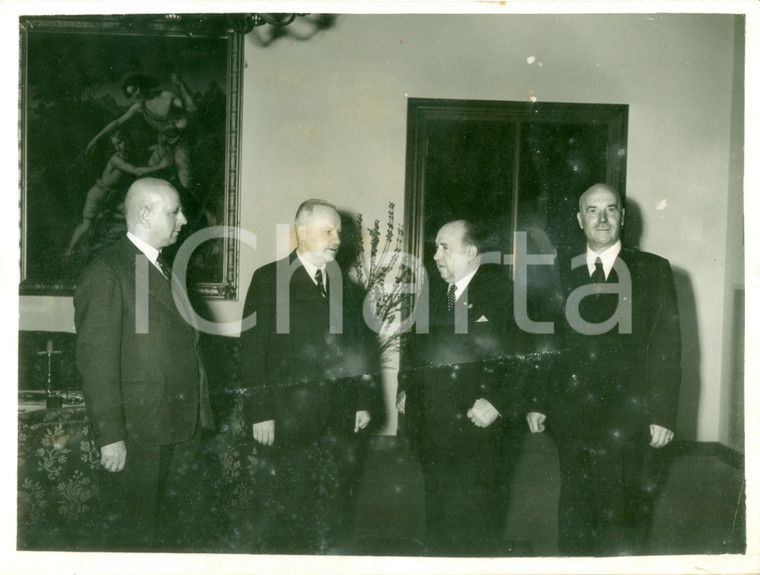 1941 BERLIN WW2 Ministro finlandese Vaino TANNER con Walter FUNK *Fotografia