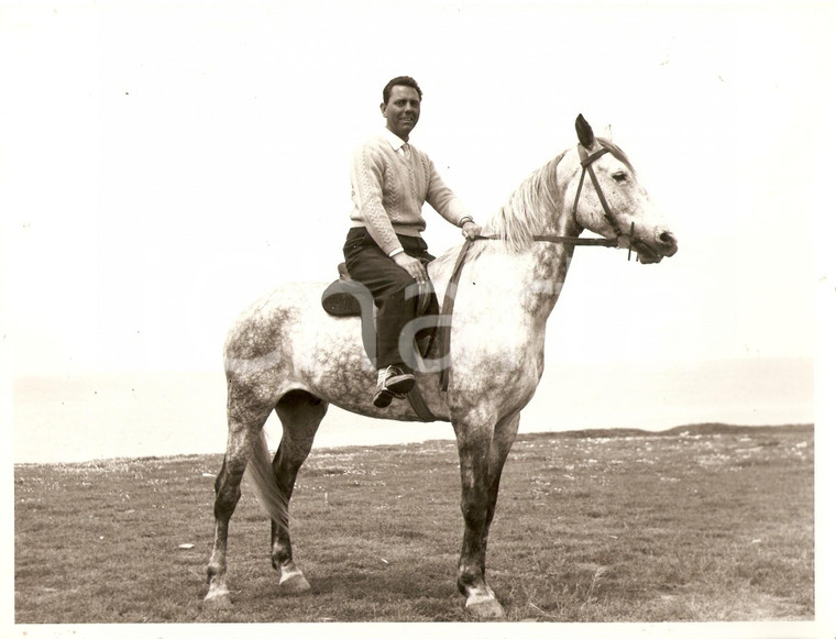 1955 ca ANZIO (RM) Piero NUCCORINI a cavallo sulla spiaggia *Fotografia 24x18cm