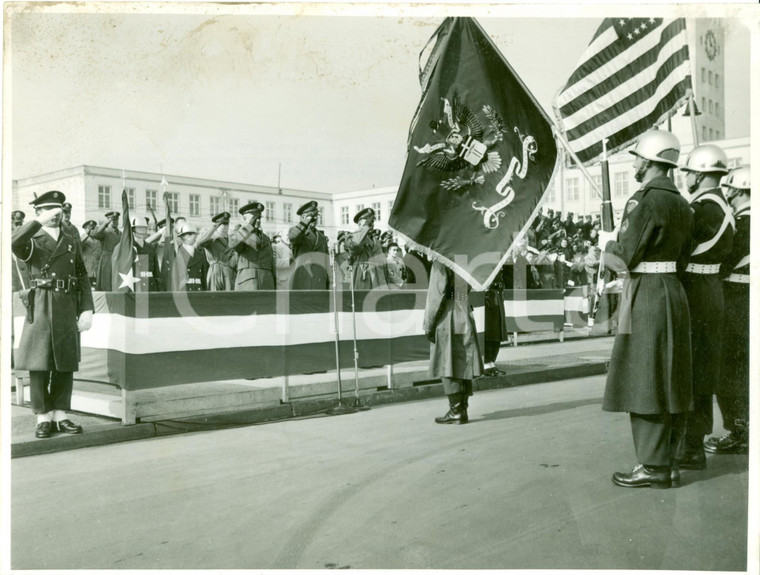 1951 BERLIN Generale Thomas T. HANDY parata Reggimento Fanteria USA *Fotografia