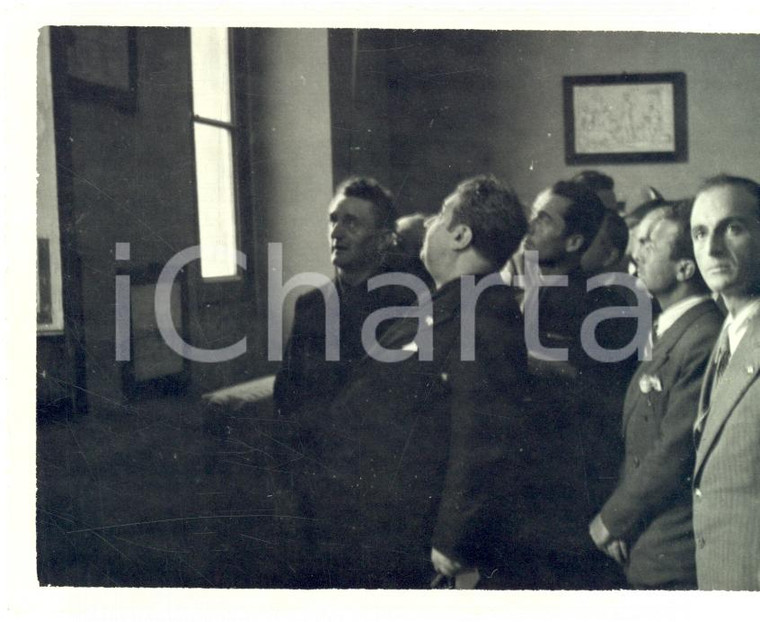 1934 TREVIGLIO (BG) On. Mariano LA VIA visita la Mostra Artigiana Foto 11 x 8 cm