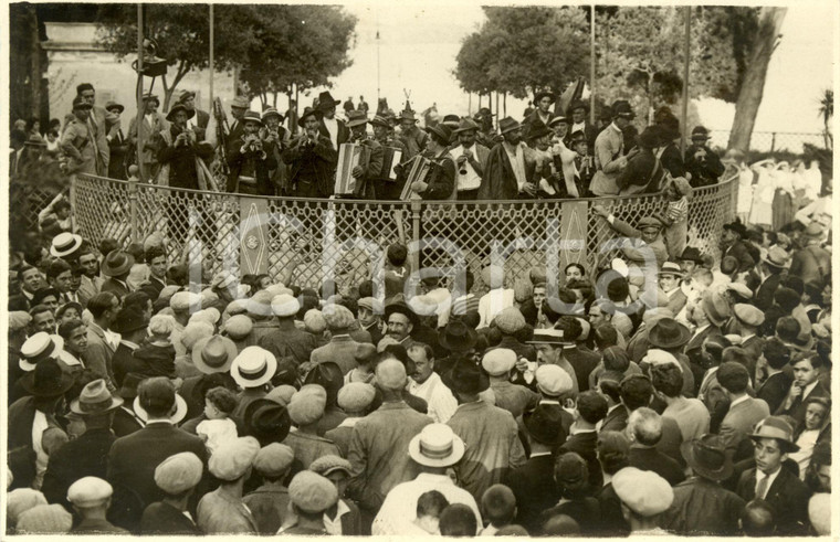1930 ca ROMA Esibizione ZAMPOGNARI riscuote successo di pubblico *Fotografia