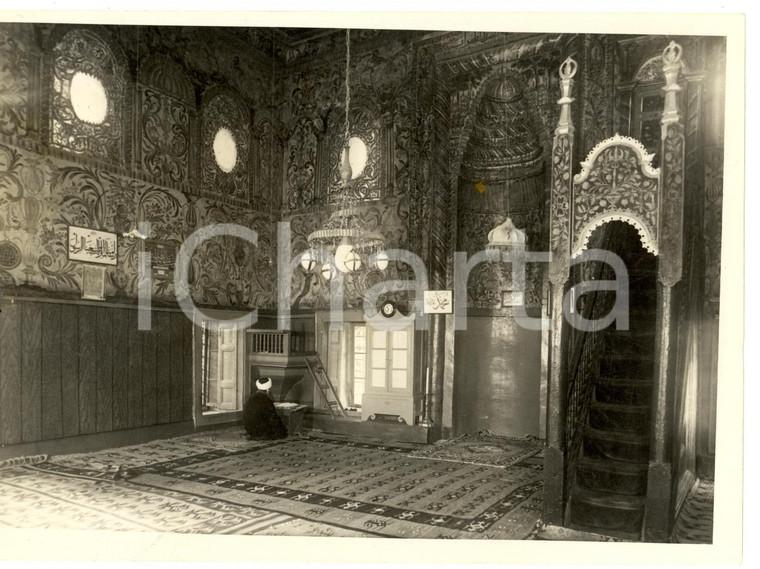 1940 ca TIRANA (Albania) Moschea di ET'HEM BEY - Musulmano in preghiera *Foto