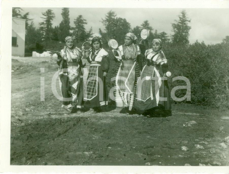 1930 ca BEDA LITTORIA (LIBIA) Donne in costume pugliese *Fotografia