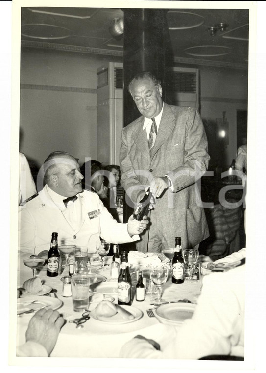 1944 HOME LINES M.V. ITALIA Comandante Ugo CHINCA beve birra BLATZ