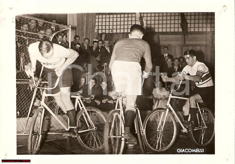 1941 Svizzera - Gioco della palla al ciclo *Foto sport