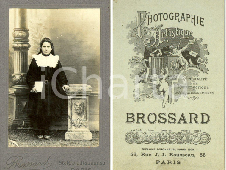 1910 ca PARIGI (F) Ritratto di bambina con grembiule e quaderno *Foto BROSSARD