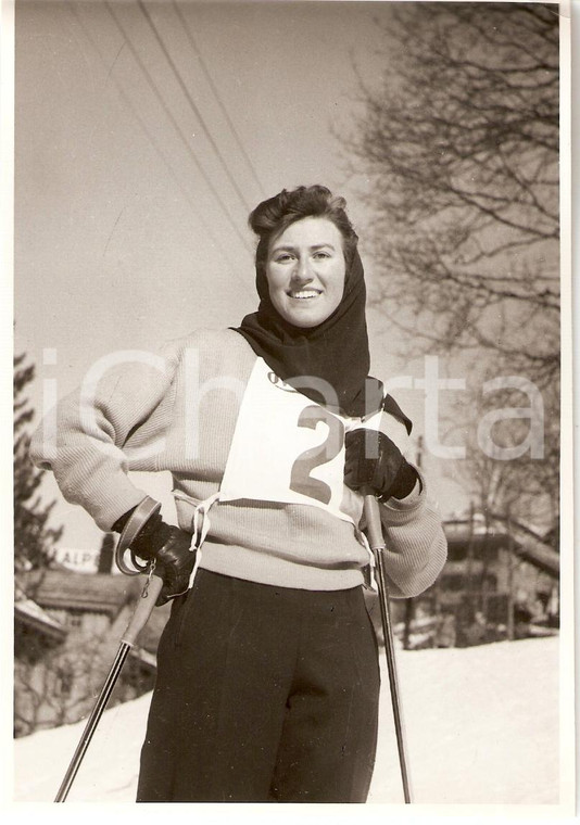 1955 ca SWITZERLAND Campionati SCI ALPINO Rosmarie REICHENBACH Ritratto *Foto