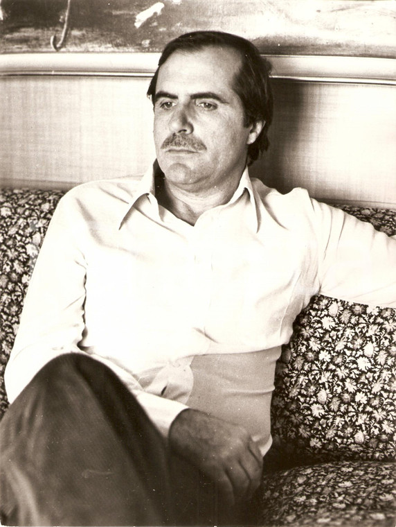 1975 circa TEATRO Carlo GIUFFRE' durante intervista Ritratto *Fotografia