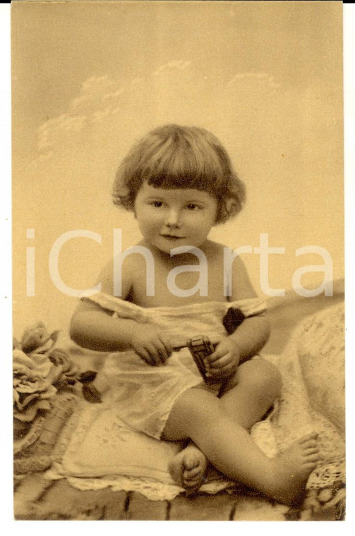 1930 ca COSTUMI Bambina con il suo giocattolo *Cartolina VINTAGE FP