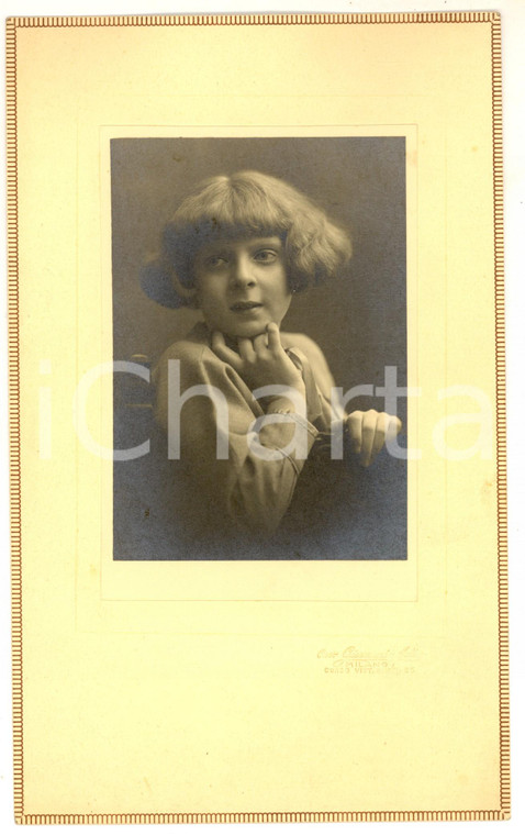 1920 ca MILANO Ritratto di bambina seduta *Foto Giovanni ARTICO 16x25 cm