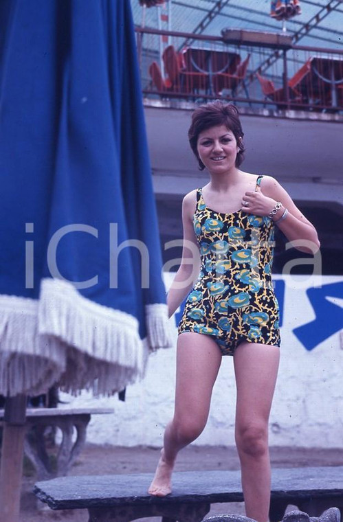 6X9cm NEGATIVO ORIGINALE * 1970ca ITALIA laghi MODELLA IN COSTUME DA BAGNO (9)