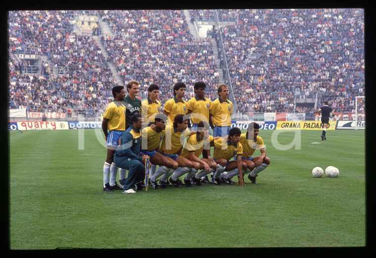 35mm vintage slide*1989 CALCIO - ITALIA vs BRASILE Formazione iniziale BRASILE