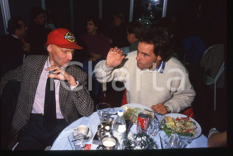 35mm vintage slide* 1988 FORMULA1 Niki LAUDA a pranzo con Gerhard BERGER (2)