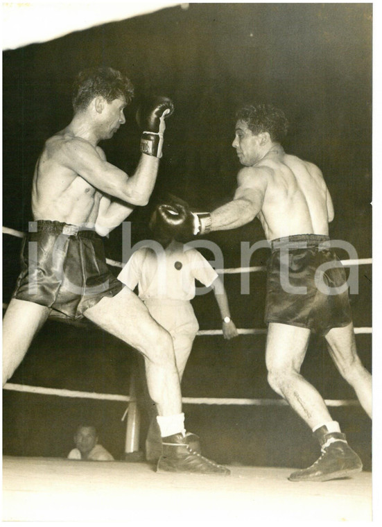 1954 MILANO - PUGILATO Duilio LOI contro Bruno VISINTIN - Una fase del match