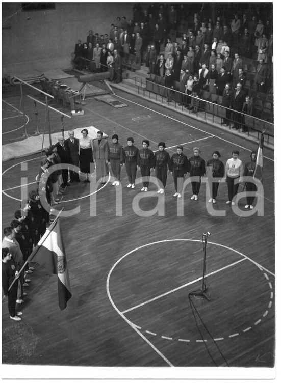 1955 ca UNGHERIA - Torneo ginnastica UNGHERIA-ITALIA - Le due squadre *Foto