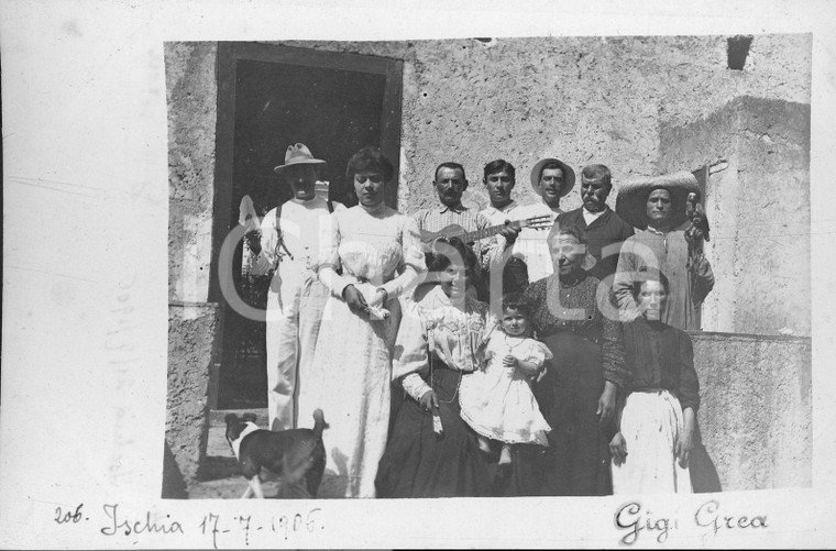 1906 ISCHIA Ritratto di un gruppo di residenti *Fotocartolina