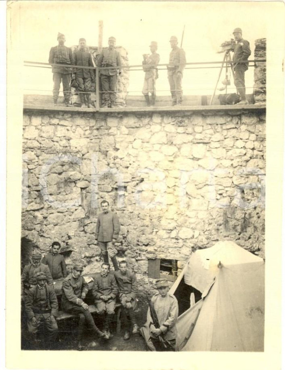 1916 WW1 ZONA DI GUERRA Ufficiali italiani in una fortezza - Foto 9x12 cm