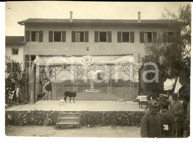 1917 WW1 ZONA DI GUERRA Spettacolo con animali per i soldati - Foto CURIOSA 11x8