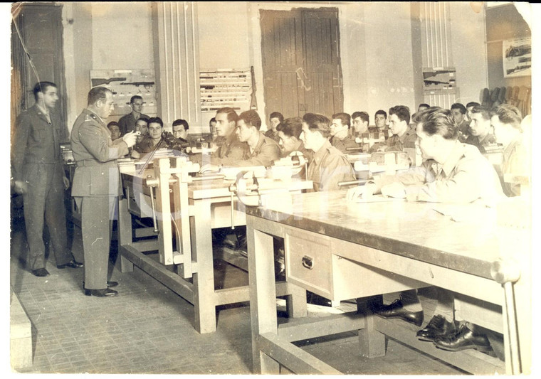 1950 ca MESSINA Laboratorio per fabbricazione armi esercito (1) Foto DANNEGGIATA