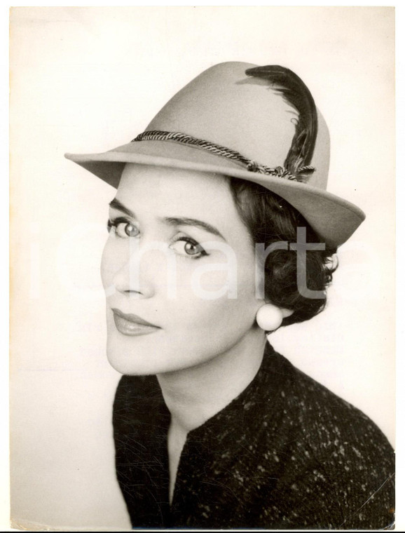 1960 LONDON FASHION Tyrolean hat "Beau belle" by JACOLL - Photo 15x20 cm