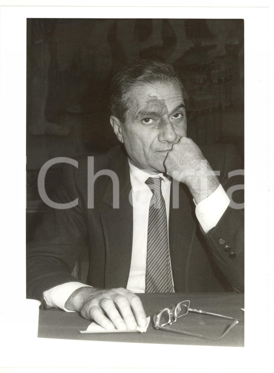 1990 ca MILANO Ritratto dello scrittore Carlo CASTELLANETA *Foto VINTAGE 18x24