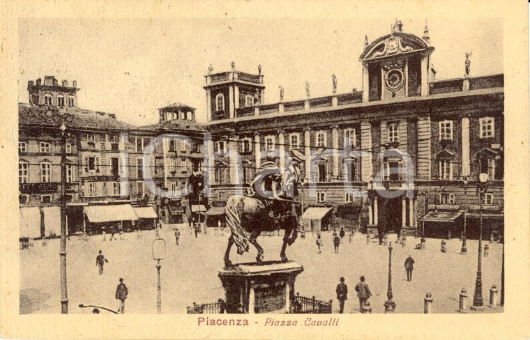 1925 PIACENZA Piazza dei CAVALLI con statua equestre *Cartolina ANIMATA FP VG