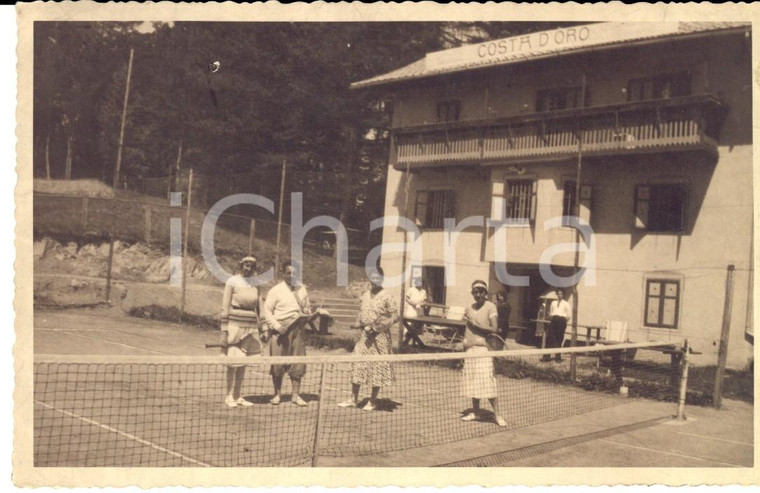 1930 ca AREA LOMBARDA Giocatori di tennis all'albergo COSTA D'ORO *Foto 9x13