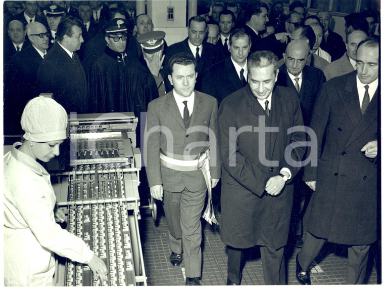 1966 AGRATE BRIANZA Aldo MORO visita stabilimento STAR con Danilo FOSSATI ^Foto