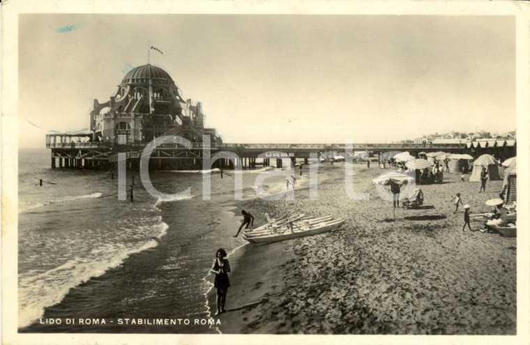 1935 OSTIA LIDO (ROMA) Bagnanti e mosconi in spiaggia e ROTONDA *Cartolina FP VG