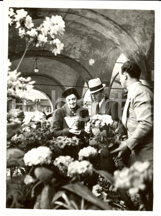 1938 MILANO Sagra Fiori Pesci e Uccelli alla LOGGIA MERCANTI *Fotografia