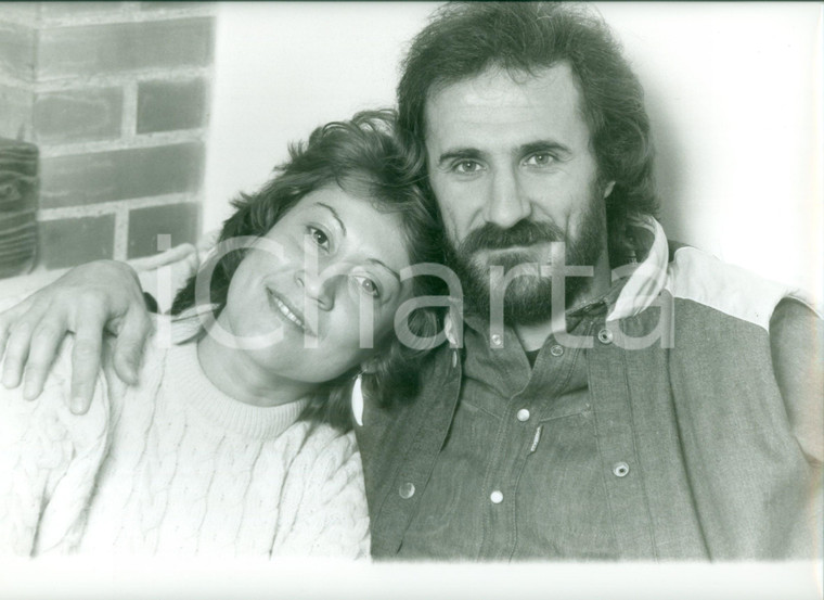 1980 ca MILANO Calcio Calciatore brasiliano Orlando PEREIRA con la moglie *Foto