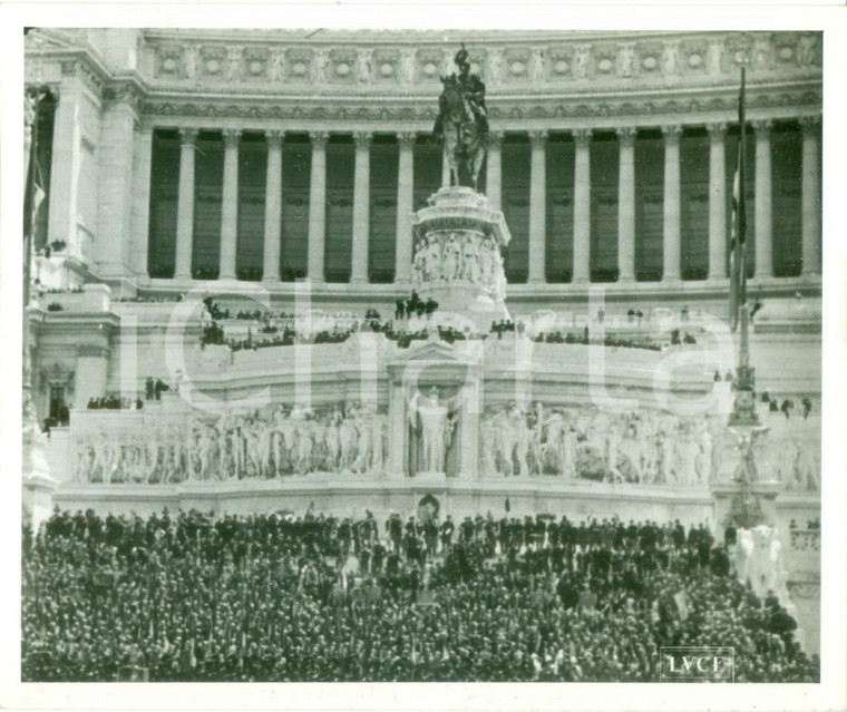 1935 ca ROMA Folla di popolo al MILITE IGNOTO per anniversario Vittoria *Foto