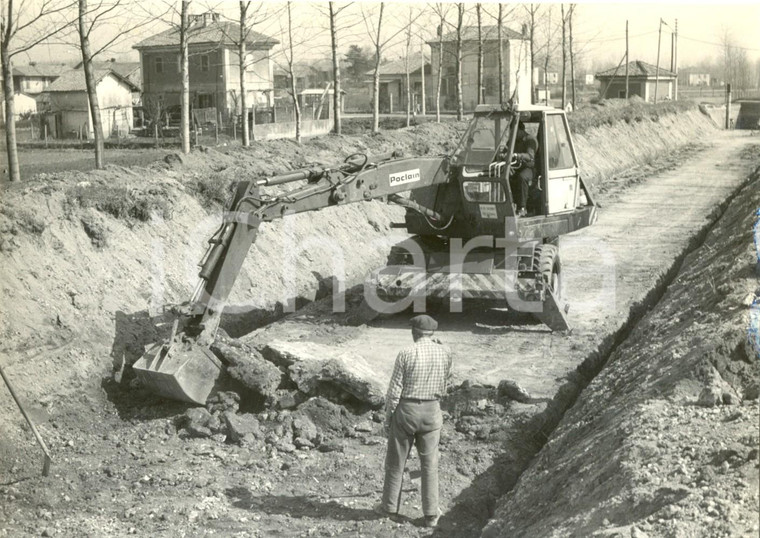 1965 TROMELLO (PV) Lavori Subdiramatore PAVIA Demolizione con escavatore POCLAIN