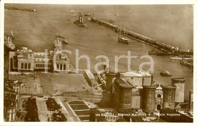 1950 ca NAPOLI Stazione marittima e Castello ANGIOINO *Cartolina ANIMATA FP NV