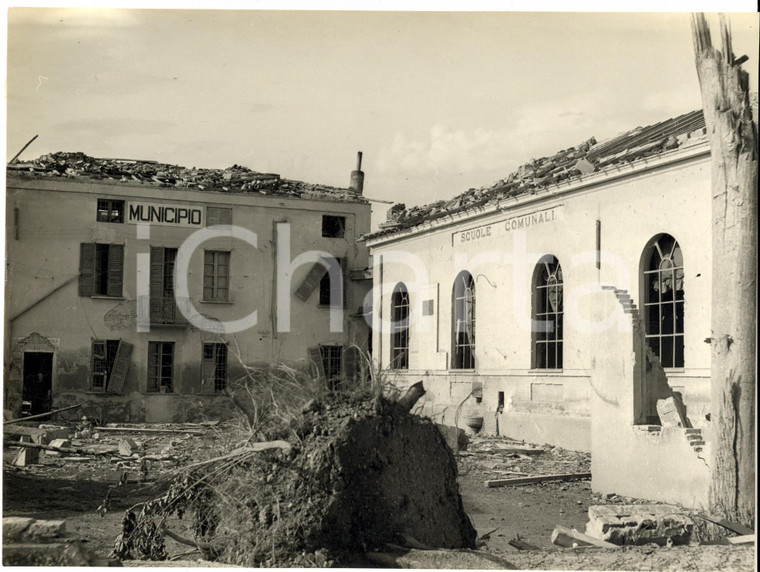 1957 ROBECCO PAVESE Tornado - Municipio e scuole comunali danneggiati *Foto 