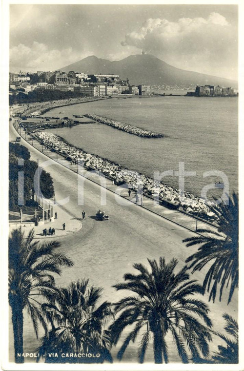 1940 ca NAPOLI Il lungomare di via CARACCIOLO *Cartolina postale ANIMATA FP NV