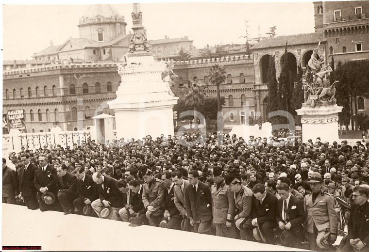 1930 Roma AUGUSTO TURATI e universitari fascisti omaggiano Milite Ignoto *FOTO