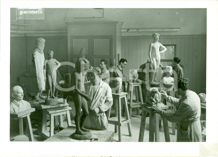 1941 VENEZIA Giovani pittori e scultori all'opera Prelittoriali dell'arte *FOTO