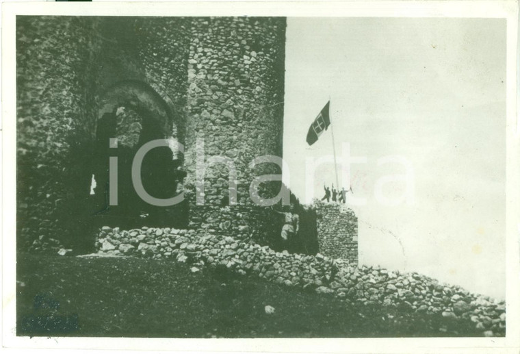 1940 ca OCRIDA / OHRID (MACEDONIA) Camicie Nere conquistano Castello *FOTOGRAFIA