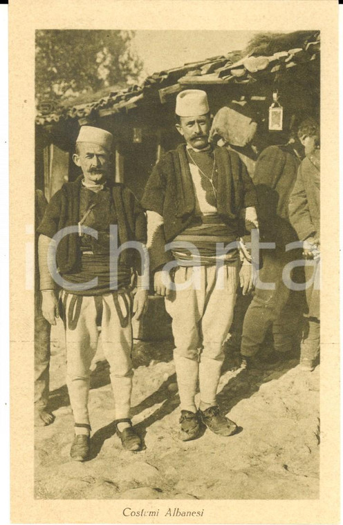 1930 ca COSTUMI ALBANIA Coppia di uomini in costume tradizionale *Cartolina FP